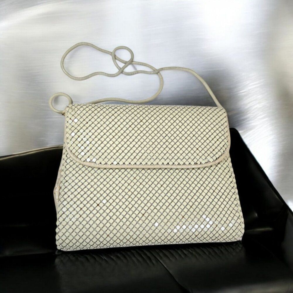 Vintage Hong Kong White Mesh Mesh Chainmail Crossbody Purse Shoulder Bag Retro